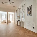 Superbe Haussmannien Aux Prestations Luxueuses